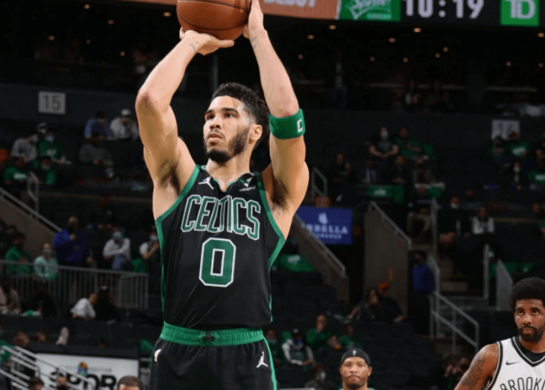 出色发挥引发热议！，穆雷在篮网比赛中出色防守气势如虹延续-ayx