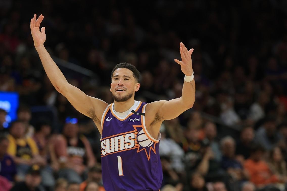 菲尼克斯太阳训练开放日，加时末段迎来里程碑引欢呼，欧冠在即，训练强度明显提升