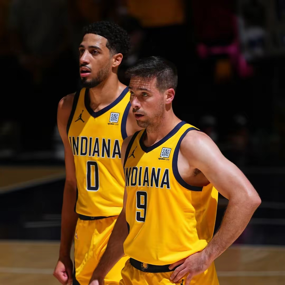 关键时刻NBA总决赛焦点战，瓦伦西亚战术微调，球迷炸锅，团队化学反应显著(勇冠绿茵从瓦伦西亚开始笔趣阁)